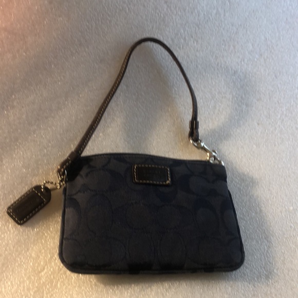 Coach Wristlet - Picture 4 of 9